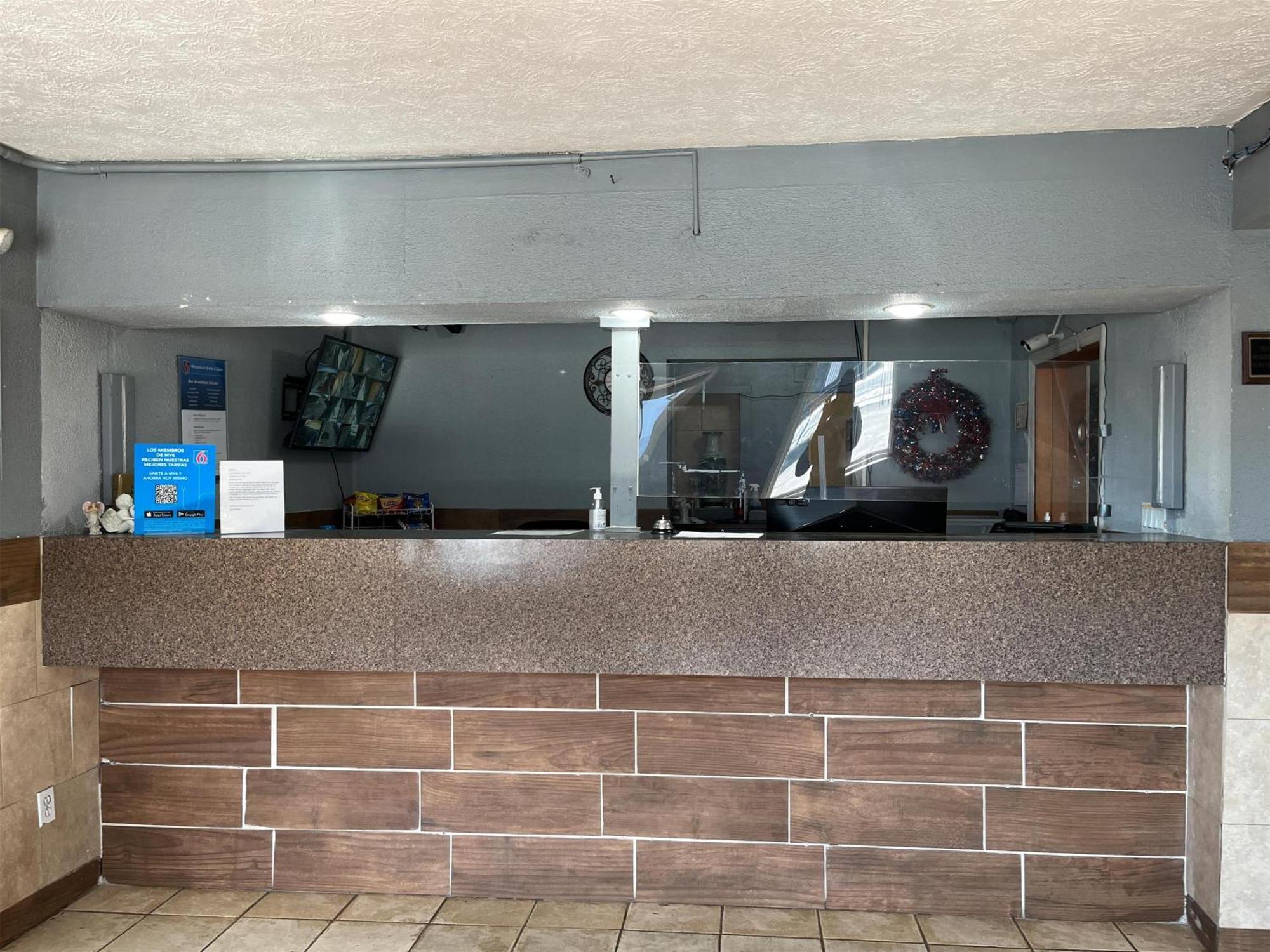 Studio 6 Suites Hurricane, Wv מראה חיצוני תמונה